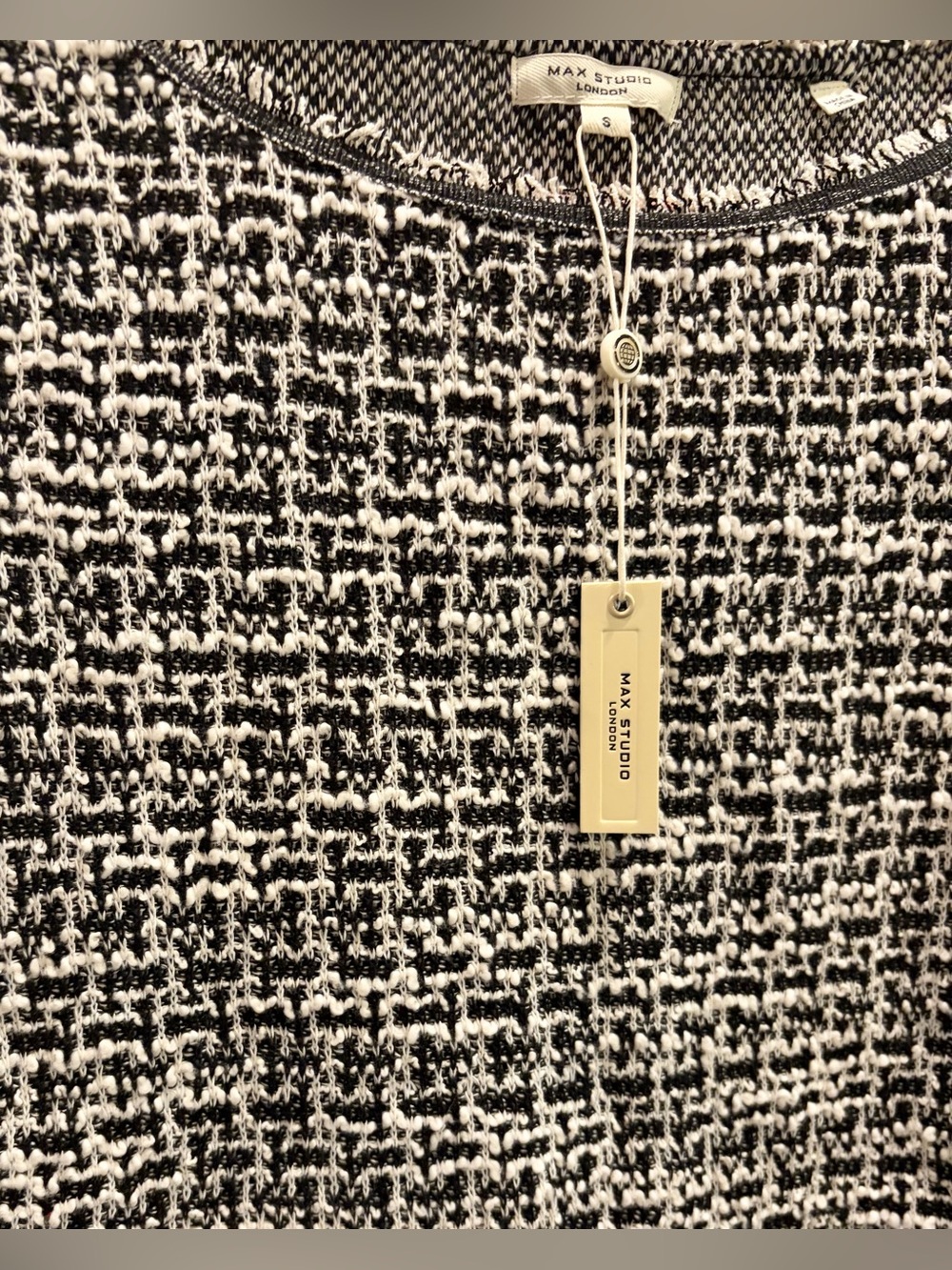 NWT MAX STUDIO LONDON Black & White Tweed Sleeveless Top Women’s Size Small - Picture 2 of 7